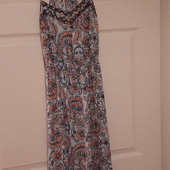 Dress - Picture 4 of 4